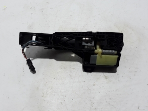 RENAULT Talisman II (2015–2026) Front door external opening handle and its details - 3