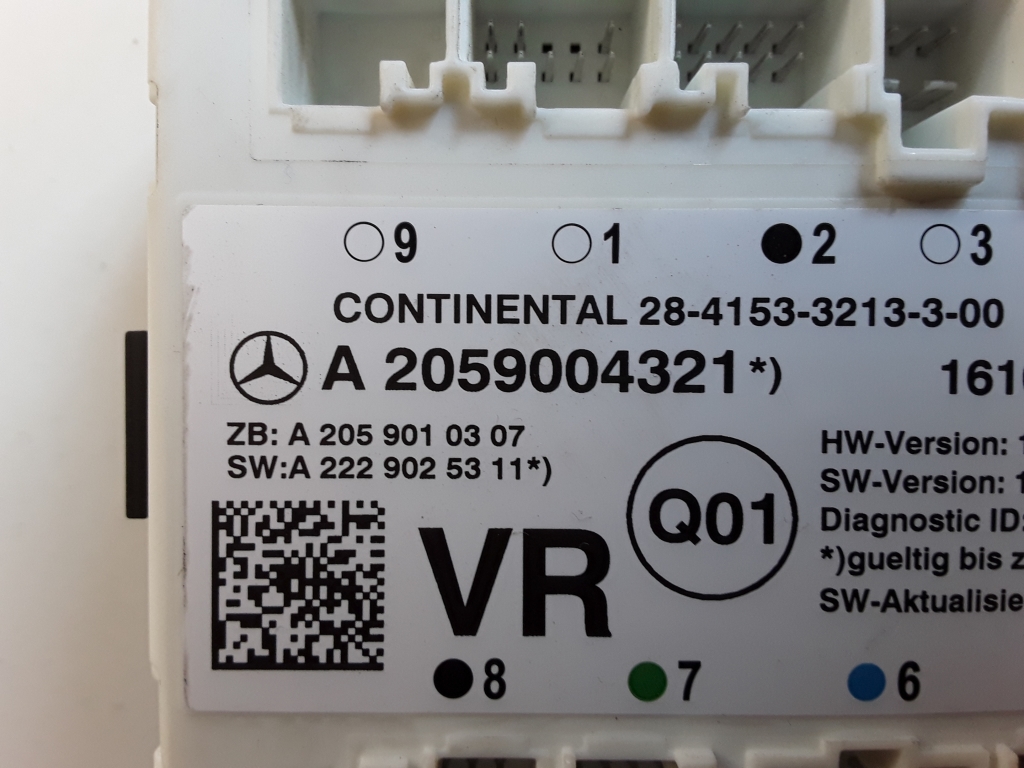 MERCEDES-BENZ C-Class W205/S205/C205 (2014-2023) Блок керування передніми правими дверима A2059004321 27643372