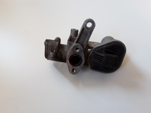  EGR valve 