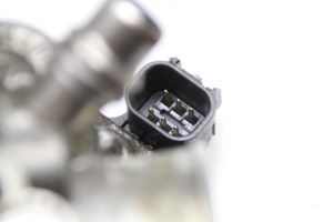 Opel Astra J (2009–2017) Accelerator valve 55561495 - 3