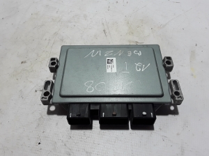 RENAULT Clio III (2005–2012) Mootori juhtplokk 8200783095 - 3