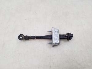 Opel Astra J (2009–2017) Rear side door opening limiter - 3