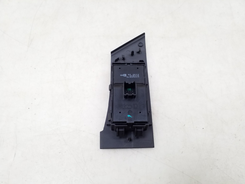 OPEL Astra J (2009-2020) Front Left Door Window Switch 13305978 24951177