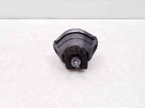 BMW 5 SERIES E61 (2004–2010) Engine mount 6761089 - 5