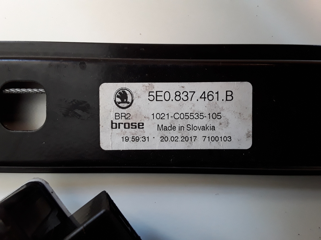 SKODA Octavia 3 generation (2013-2020) Регулятор вікна лівої передньої двері 5E0837461B 27644703