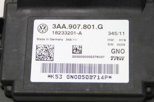 Volkswagen Passat B7 (2010–2014) Electric parking brake control module 3AA907801G - 2
