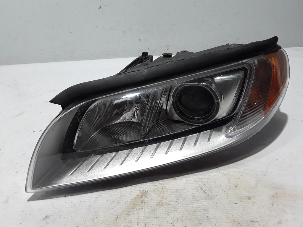 VOLVO S80 2 generation (2006-2020) Phare avant gauche 31383540 22478548