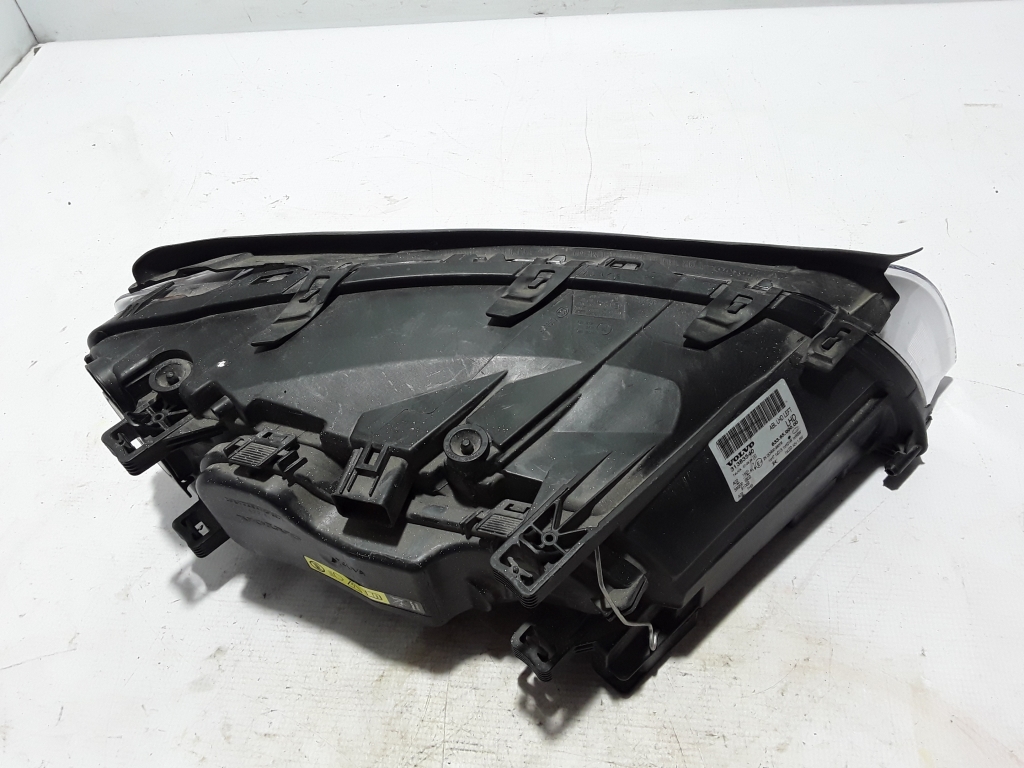 VOLVO S80 2 generation (2006-2020) Phare avant gauche 31383540 22478548