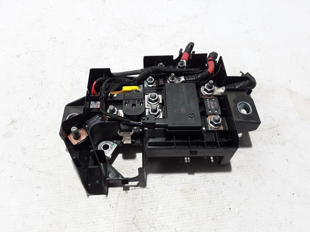 VOLVO XC40 1 generation (2017-2024) Fuse box 32200334 22478535