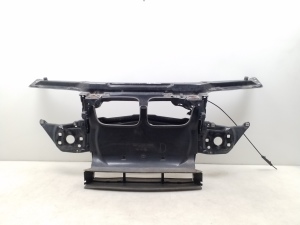   Radiator support and its parts  - 8211467 