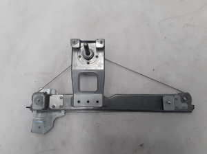  Rear side door window lifter 