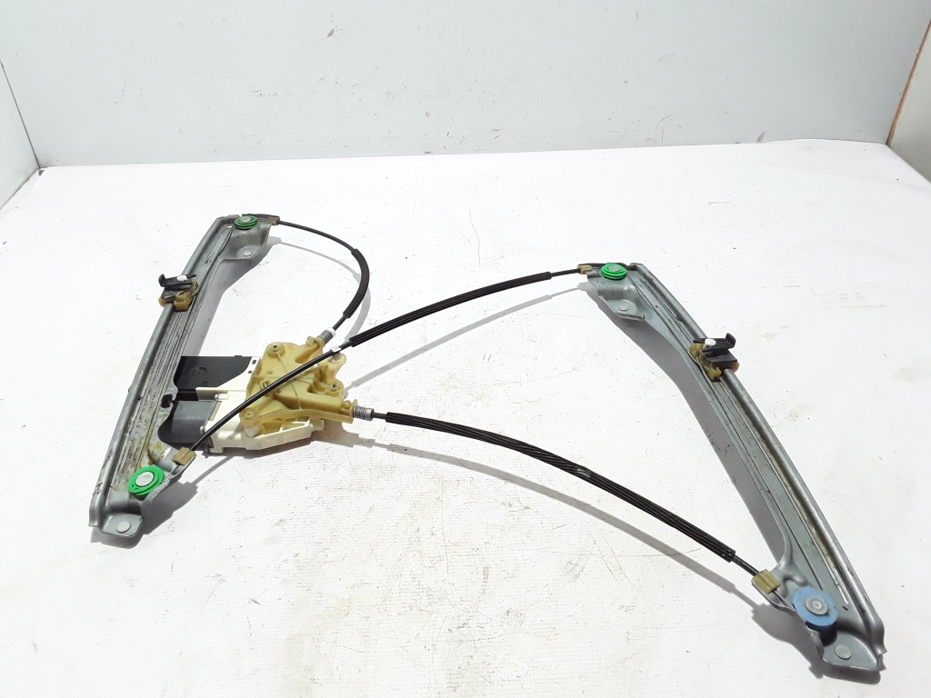 RENAULT Laguna 3 generation (2007-2015) Front Right Door Window Regulator 807000002R 22478759