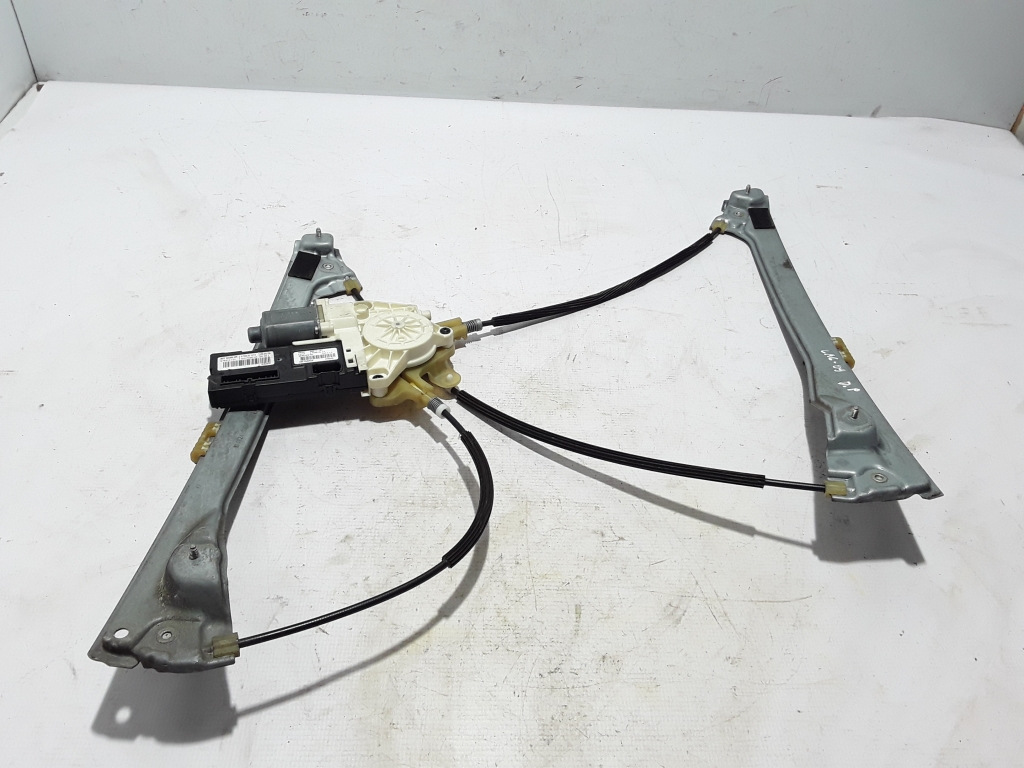 RENAULT Laguna 3 generation (2007-2015) Front Right Door Window Regulator 807000002R 22478759