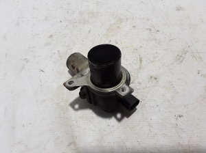  EGR valve 