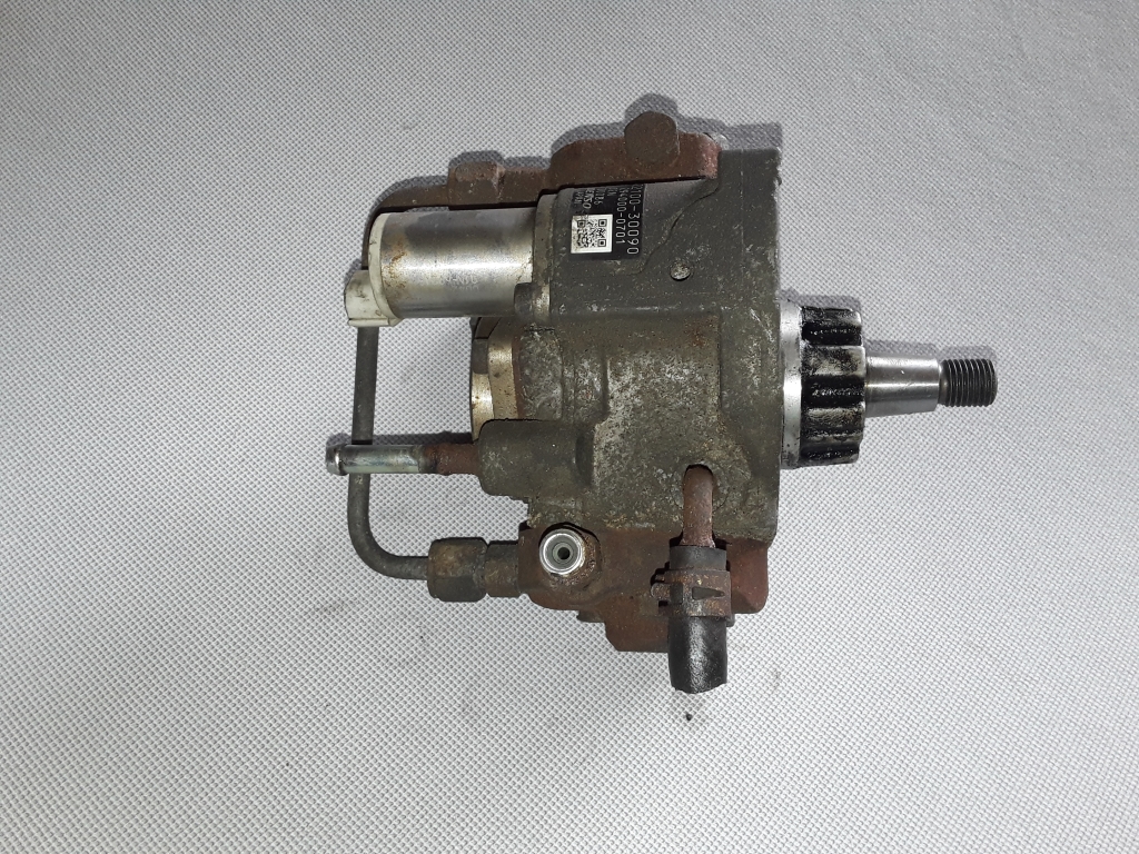 Used TOYOTA Hilux Fuel pump 2210030090
