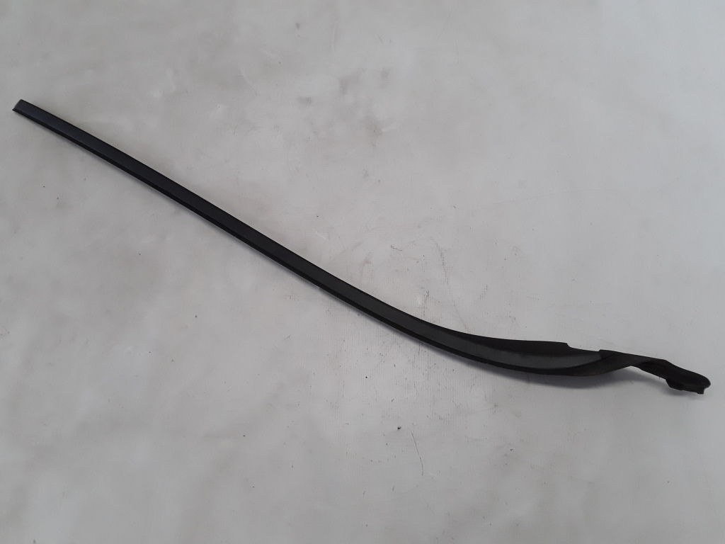 Used VOLVO V60 Windscreen strut outer 31335865