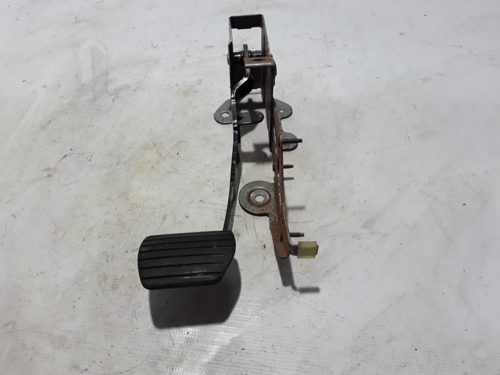 Used RENAULT Kangoo Brake pedal 8200467216