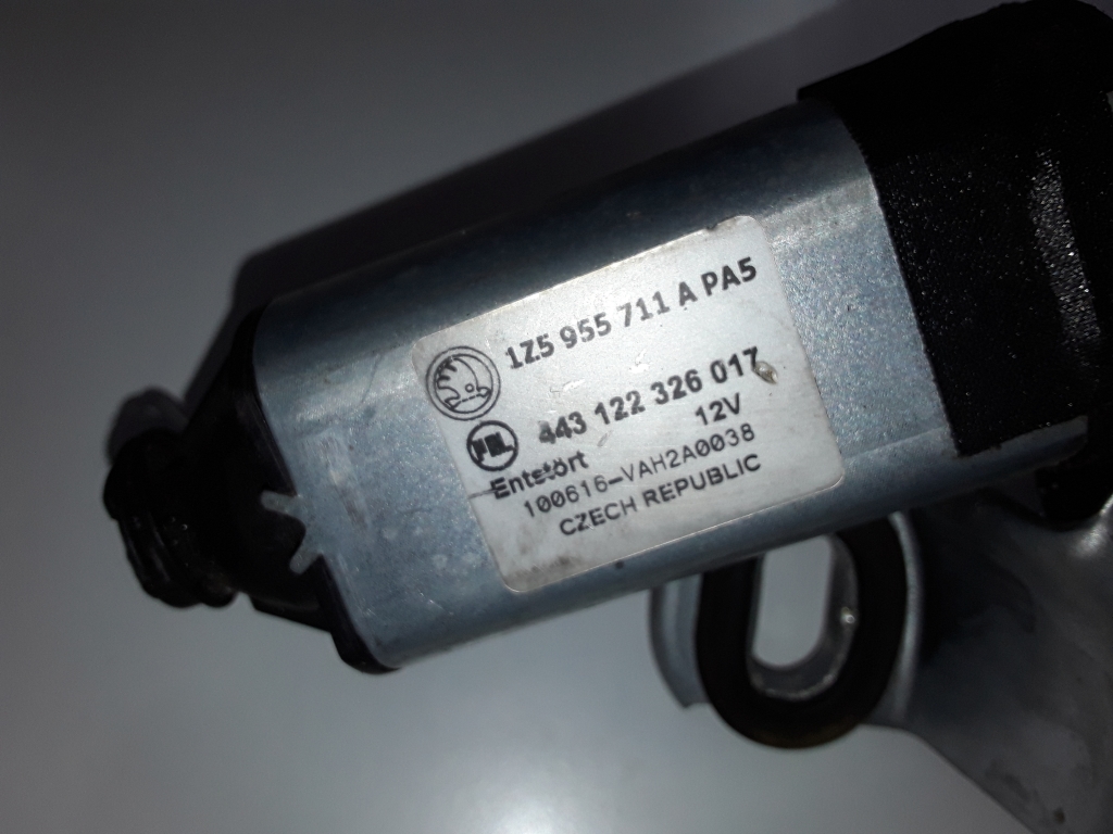Used Skoda Octavia Rear wiper motor