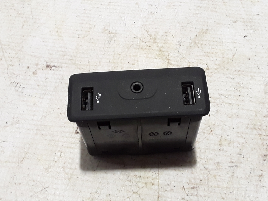 RENAULT Megane 4 generation (2016-2023) Additional Music Player Connectors 280239853R 22479455
