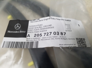 Mercedes Benz C-Class 205 (2014–2021) Esiukse tihenduskumm - 3