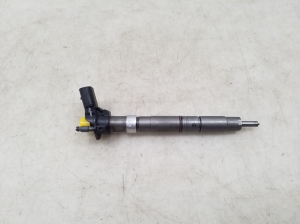  Fuel injector 