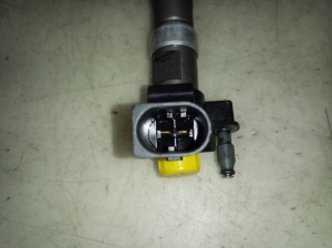  Fuel injector 