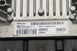 Ford Focus (2004–2011) Engine control unit 7M5112A650APC - 2