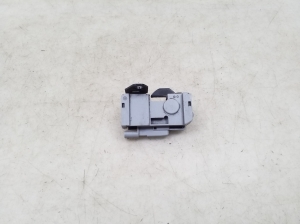  Engine cover lock 