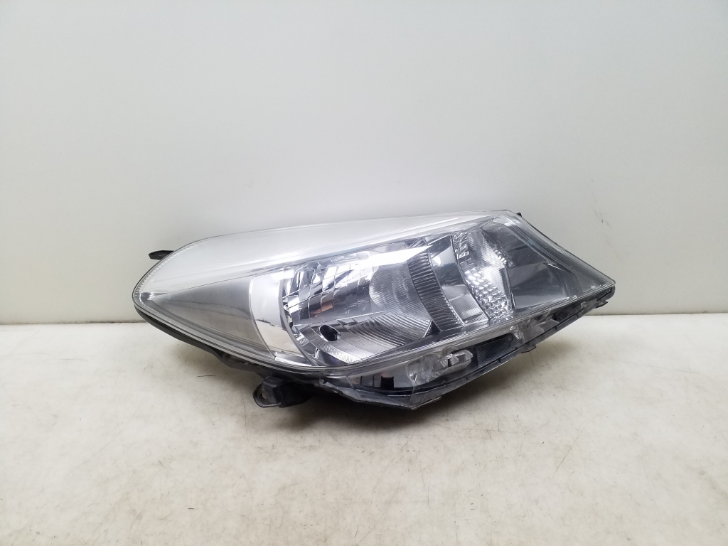 TOYOTA Yaris 3 generation (2010-2019) Front Right Headlight 24953325