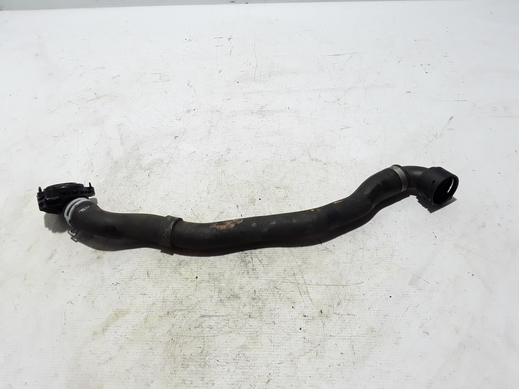 VOLVO XC40 1 generation (2017-2024) Right Side Water Radiator Hose 32222081 22479766