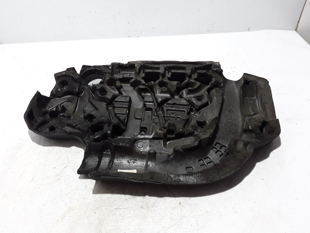 VOLVO V40 2 generation (2012-2020) Engine Cover 30757910 22479751