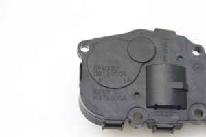Mercedes Benz C-Class 204 (2007–2014) Stellmotor Heizungsklappe EFB330 - 3
