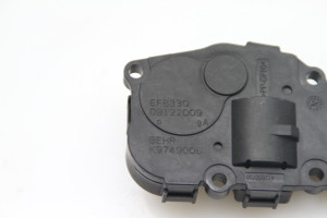Mercedes Benz C-Class 204 (2007–2014) Stellmotor Heizungsklappe EFB330 - 2