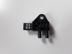  Exhaust gas sensor 