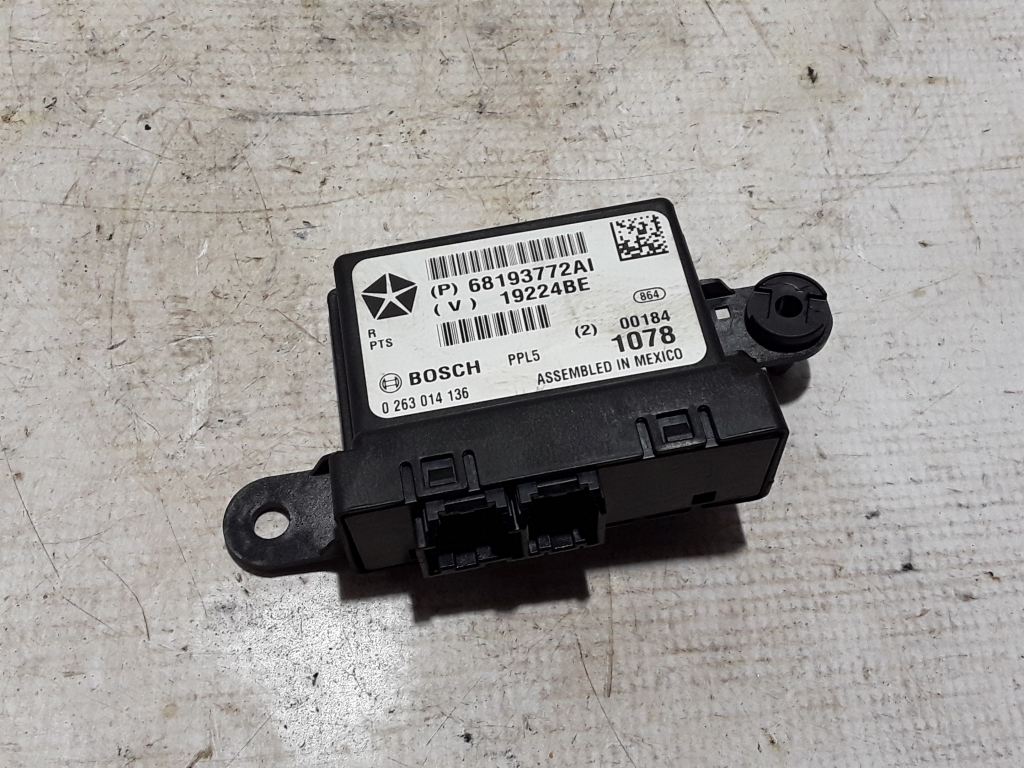 CHRYSLER Pacifica 2 generation (RU) (2016-2023) PDC Parking Distance Control Unit 68193772AI 22479607