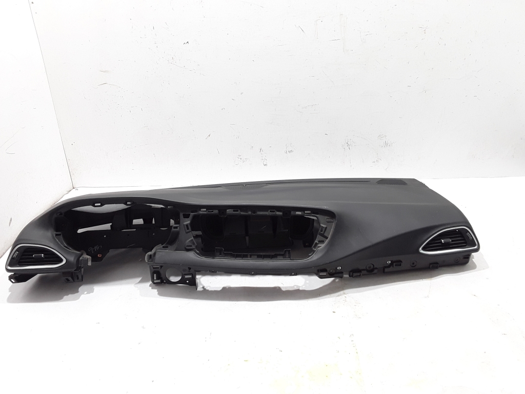 CHRYSLER Pacifica 2 generation (RU) (2016-2023) Dashboard 5ZG04DX9AB 22479606