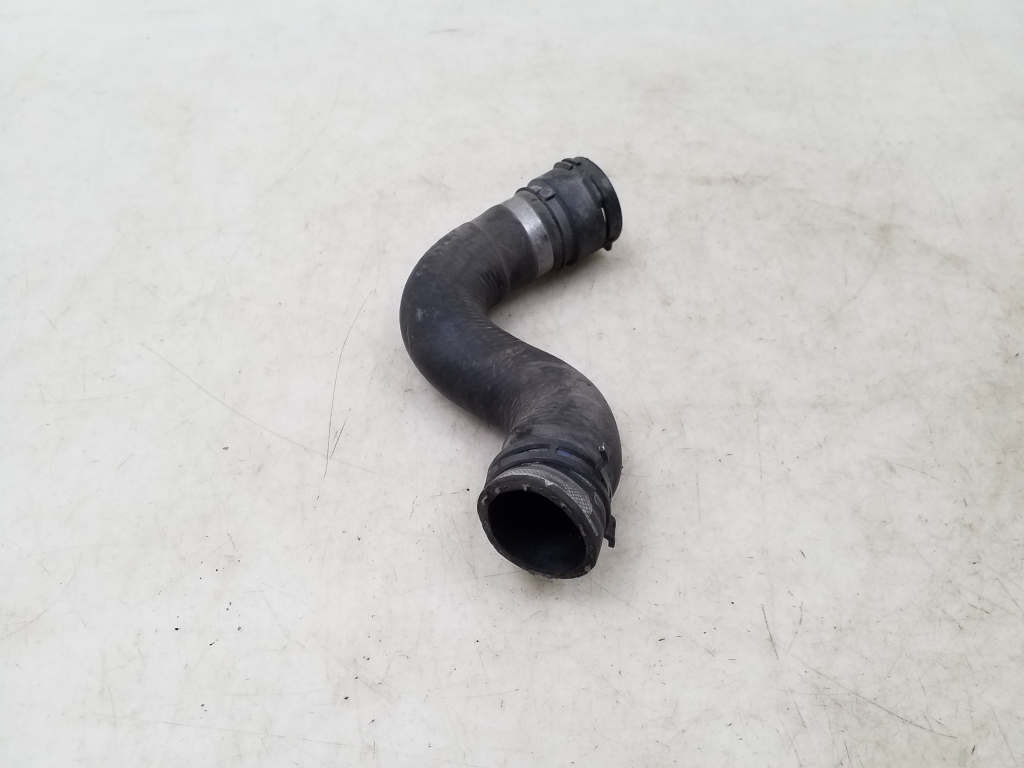 AUDI A4 B8/8K (2011-2016) Left Side Water Radiator Hose 8K0121101P 24953480