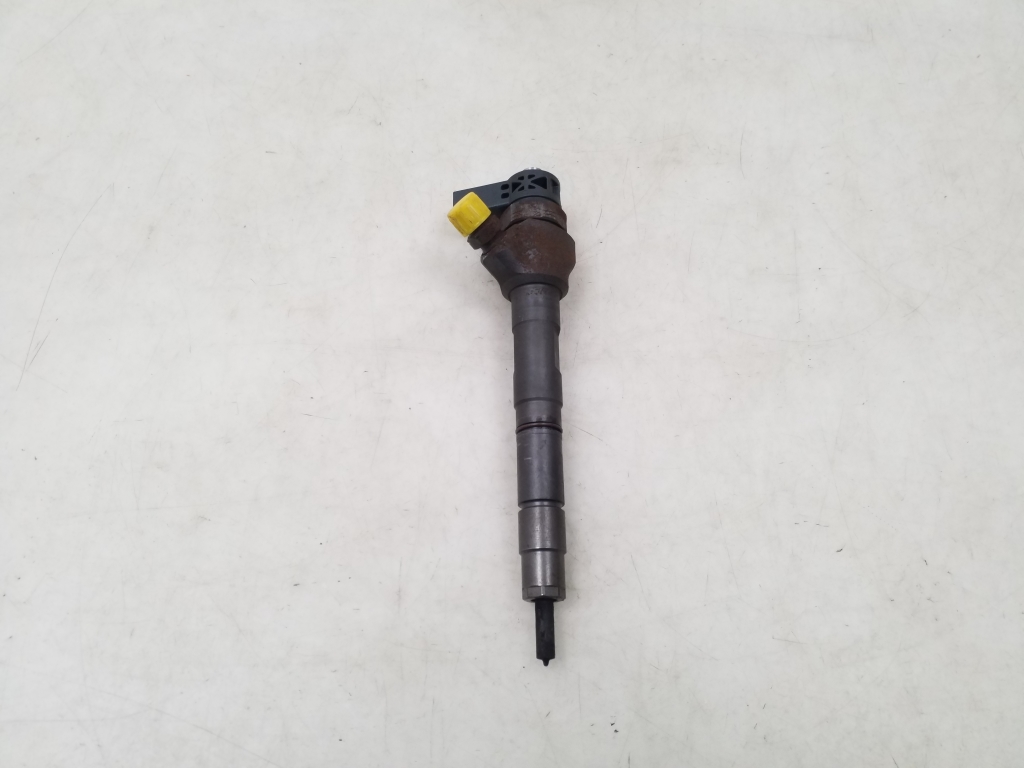 Used AUDI A4 Fuel injector 03L130277J