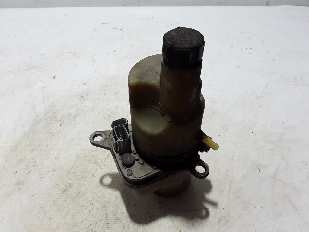 Used VOLVO V50 Electric power steering pump 31202520