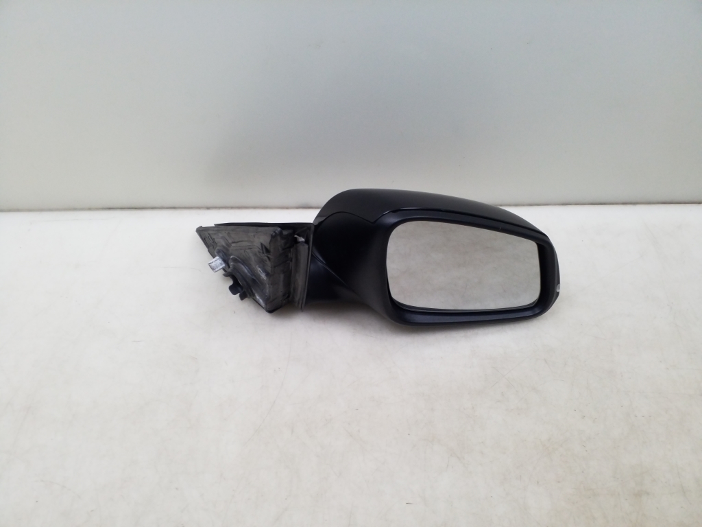 Used BMW 1 SERIES Side mirror and its details