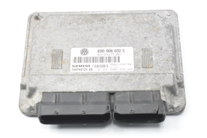 Motorsteuergerät - 03D906032C