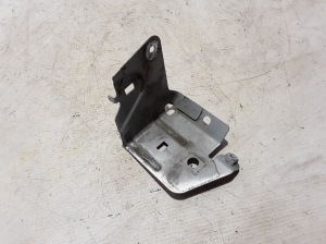 Front fender bracket - 620426615R