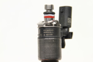  Fuel injector 