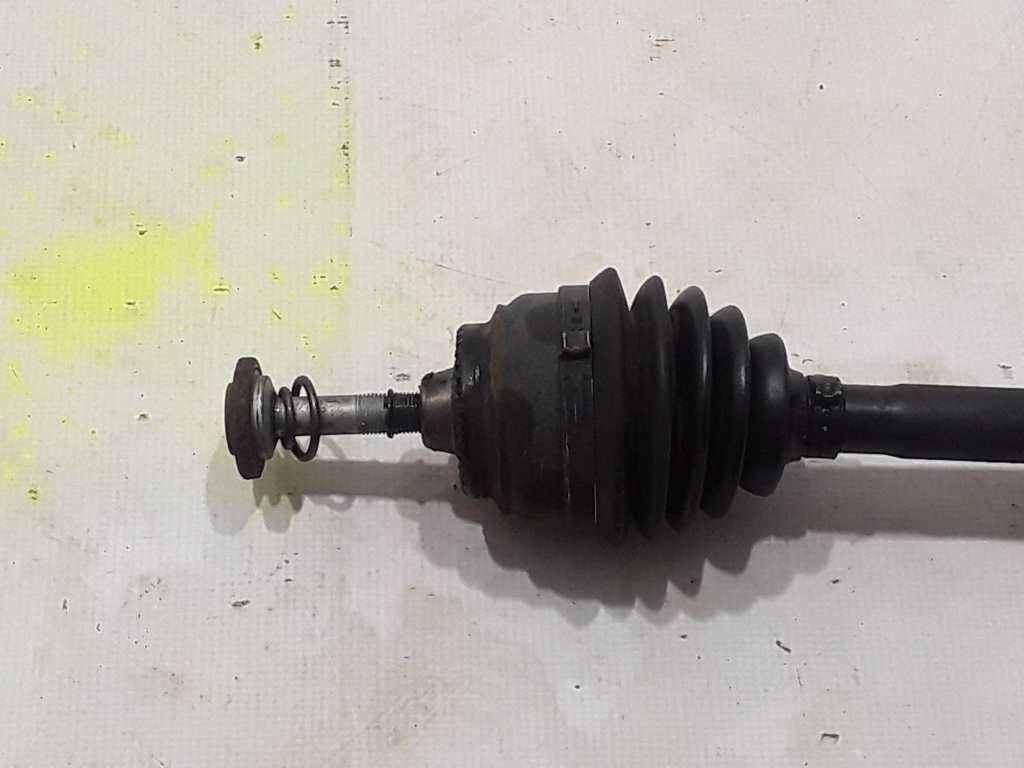 BMW 5 Series F10/F11 (2009-2017) Front Left Driveshaft 7618681 22479804