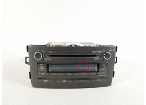   Cassette player 