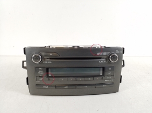   Cassette player 