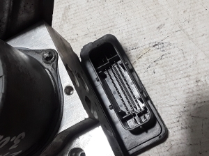 BMW 5 SERIES F11 (2010–2017) ABS Steuergerät 6856841 - 2