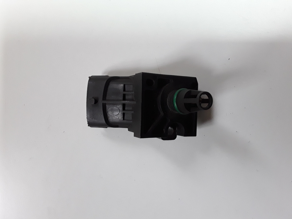 Used VOLVO XC70 Air pressure sensor 0261230106