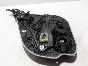 VOLVO XC40 (2017–2026) Aizmugurējo durvju logu pacēlājs 30747106 - 3