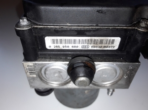 Honda CR-V (2006–2012) ABS Steuergerät 0265950680 - 2